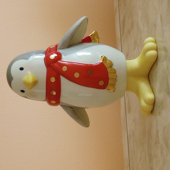 Bobble Head Penguin by LENOX - Winter into Spring - Picture 5 of 9